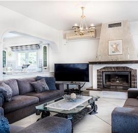 8 Bedroom villa with pool & seaview, near Acharavi, sleeps 16-18